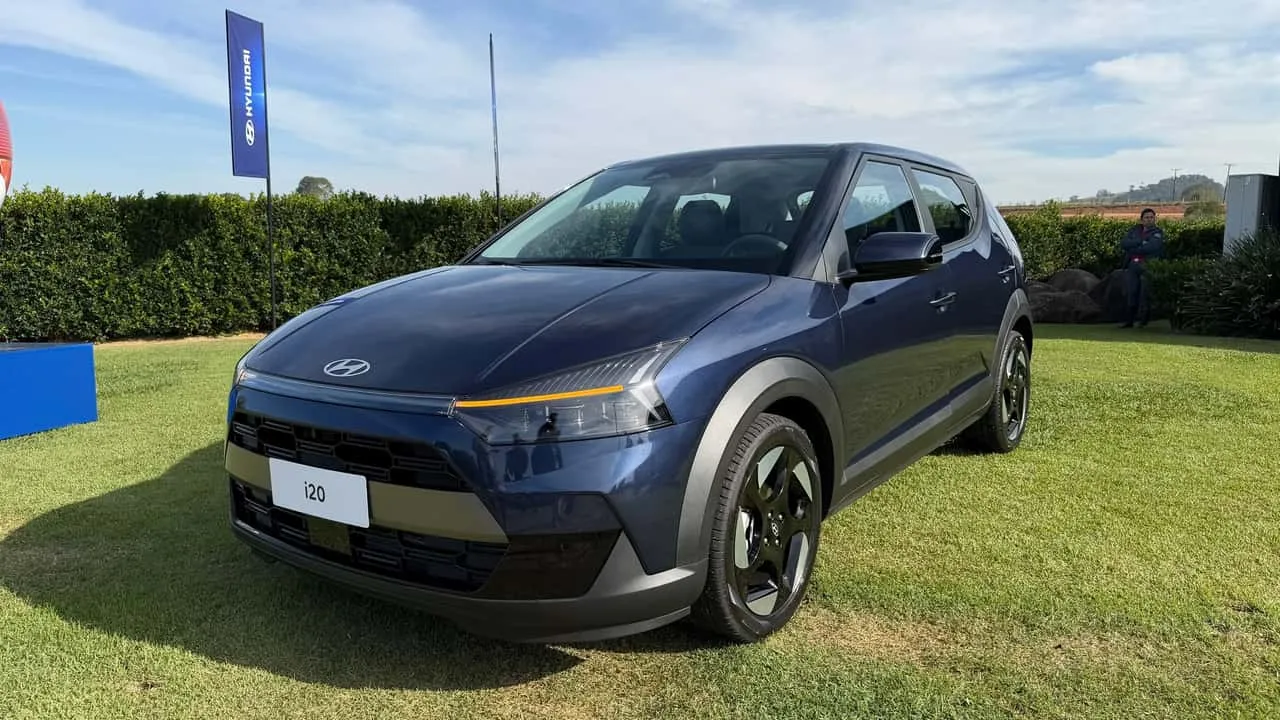 Geleneksel Hatchback Kimliğine El Veda: Yeni Nesil 2027 Hyundai i20 Radikal Crossover Formuyla Duyuruldu!