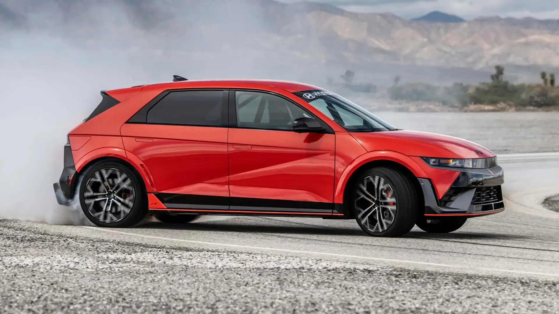 Temmuzda Hyundai Şöleni: Elektrikli IONIQ 5’te 665 Bin TL Dev İndirim ve Sıfır Faizli Kredi Fırsatları Başladı! Temmuzda Hyundai Şöleni: Elektrikli IONIQ 5’te 665 Bin TL Dev İndirim ve Sıfır Faizli Kredi Fırsatları Başladı!
