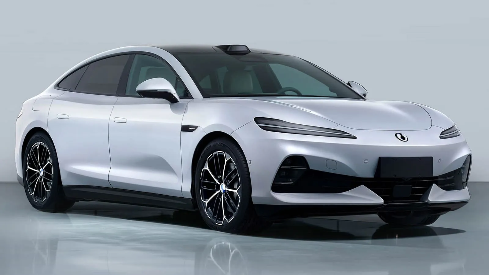 Elektrikli Otomobilde Menzil Rekoru Kırıldı: 1.100 km Menzilli BYD Denza Z9S Ön Siparişe Açıldı! Elektrikli Otomobilde Menzil Rekoru Kırıldı: 1.100 km Menzilli BYD Denza Z9S Ön Siparişe Açıldı!