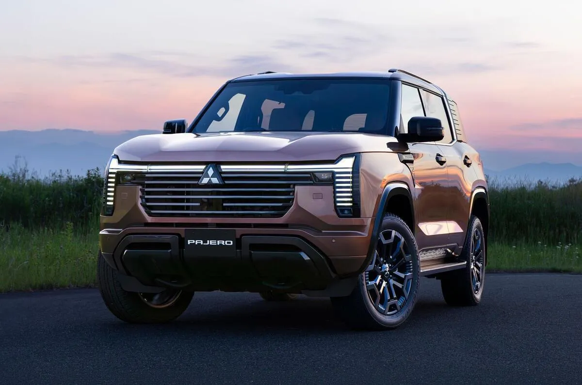 Efsanevi Arazi Canavarı Geri Döndü: Yeni Mitsubishi Pajero Tanıtıldı! Efsanevi Arazi Canavarı Geri Döndü: Yeni Mitsubishi Pajero Tanıtıldı!