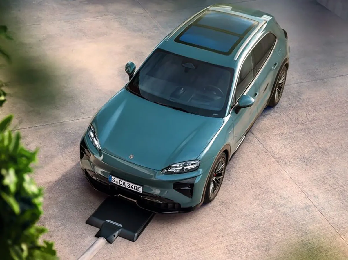 Lüks SUV Segmentinde Şarj Devrimi: Tamamen Elektrikli Porsche Cayenne Kablosuz Şarj Özelliğiyle Geliyor!
