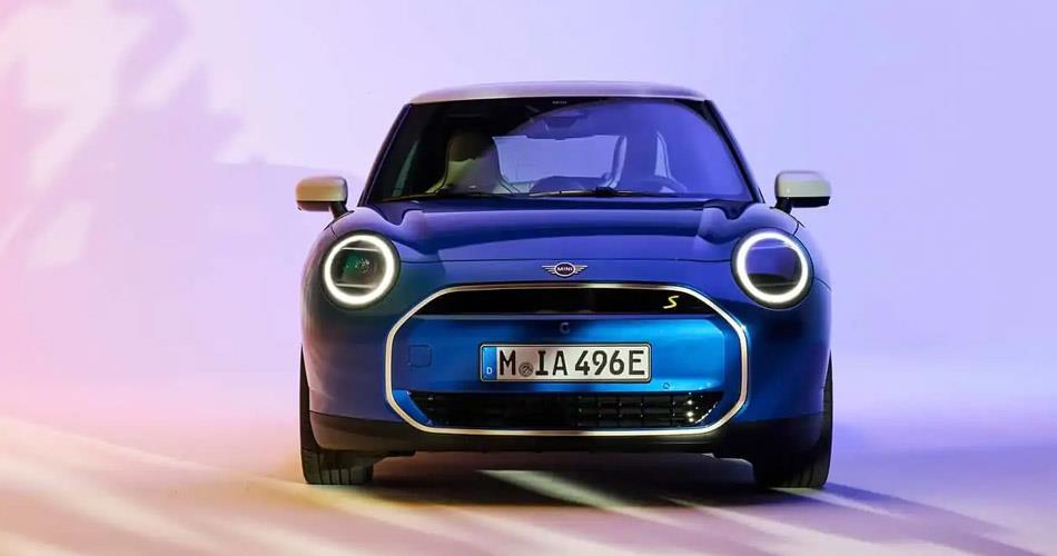 Yeni Elektrikli Mini Nihayet Geldi! Mini Cooper EV Tanıtıldı Yeni Elektrikli Mini Nihayet Geldi! Mini Cooper EV Tanıtıldı