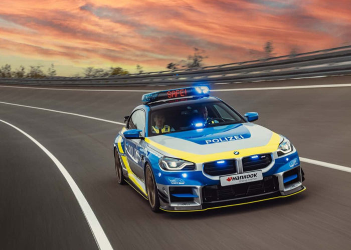BMW M2, 560 bg Güç İle Polis Üniforması Giyiyor! BMW M2, 560 bg Güç İle Polis Üniforması Giyiyor!