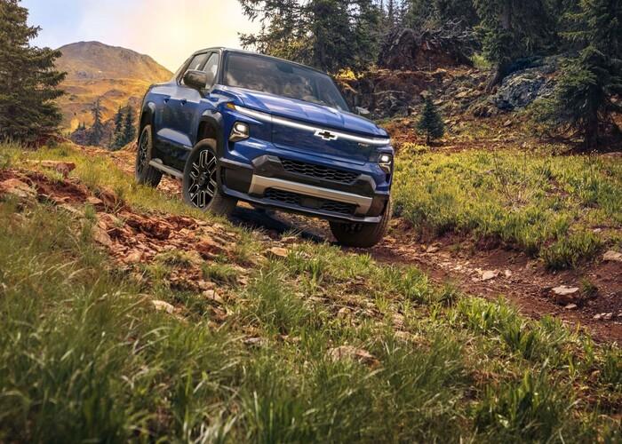 Chevrolet Silverado 2027: Amerika'nın Pickupı Yeniden Doğuyor