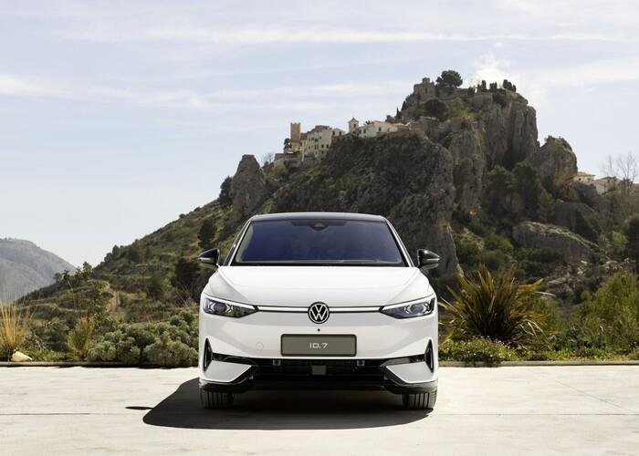 Volkswagen ID.7 2026: Elektrikli Sedan Sınıfında Menzil Devrimi 5 Önemli Madde Volkswagen ID.7 2026: Elektrikli Sedan Sınıfında Menzil Devrimi 5 Önemli Madde
