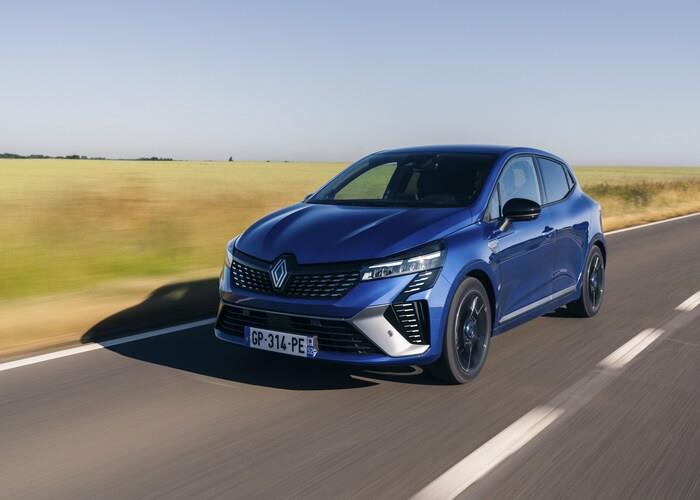 Reklamlar Değil, Sahipleri Konuşuyor: Gerçek Kullanıcı Deneyimiyle Renault Clio İncelemesi Reklamlar Değil, Sahipleri Konuşuyor: Gerçek Kullanıcı Deneyimiyle Renault Clio İncelemesi