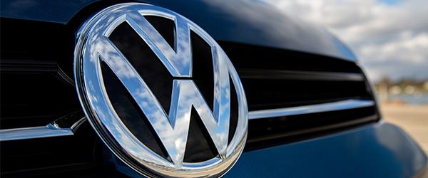 Otomotiv Devi Volkswagen Logosunu Değiştiriyor. Otomotiv Devi Volkswagen Logosunu Değiştiriyor.
