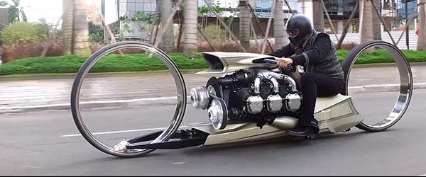300 Beygir, Uçak Motoruna Sahip Motosiklet 300 Beygir, Uçak Motoruna Sahip Motosiklet