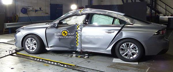 Peugeot 508 Euro NCAP testinde güven verdi. Peugeot 508 Euro NCAP testinde güven verdi.