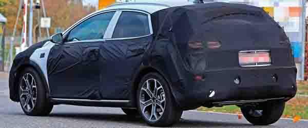 Kia Xceed Modelinin İlk Görseli Crossover Olacağını Gösteriyor Kia Xceed Modelinin İlk Görseli Crossover Olacağını Gösteriyor