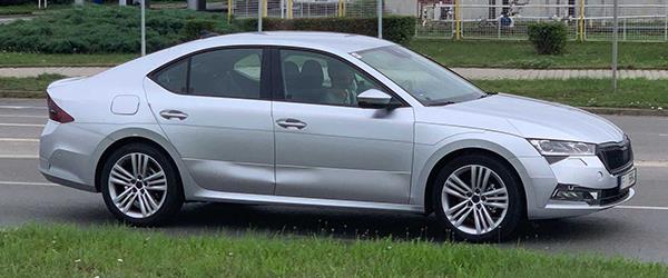 Yeni 2020 Skoda Octavia Akıllı Kamuflajla Görüntülendi Yeni 2020 Skoda Octavia Akıllı Kamuflajla Görüntülendi