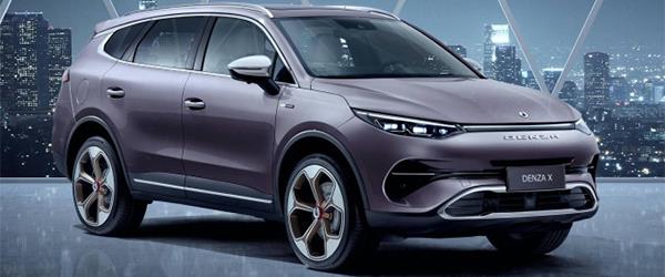 Mercedes İmzalı Çinli SUV Modelini Tanıttı Mercedes İmzalı Çinli SUV Modelini Tanıttı