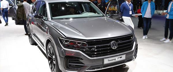Yeni Volkswagen Touareg R Hibrit Versiyonuyla Geliyor Yeni Volkswagen Touareg R Hibrit Versiyonuyla Geliyor