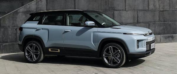 Geely Icon Üzerinde Volvo XC40 İzleri Taşıyor