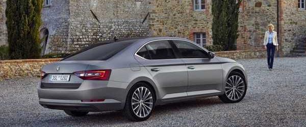 Yeni Skoda Superb 2016 Teknik Özellikleri ve Fiyat Listesi Yeni Skoda Superb 2016 Teknik Özellikleri ve Fiyat Listesi