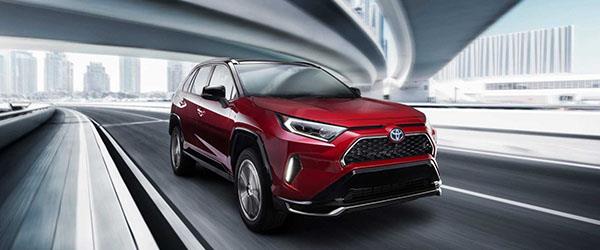 Toyota RAV4 Prime, Çarpıcı Menzili ve Elektrikli Gücüyle Görücüye Çıktı Toyota RAV4 Prime, Çarpıcı Menzili ve Elektrikli Gücüyle Görücüye Çıktı