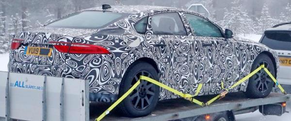Elektrikli Jaguar XJ Kameralara Yakalandı Elektrikli Jaguar XJ Kameralara Yakalandı