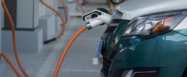 Elektrikli Otomobiller Çok Hızlı Yaygınlaşıyor Elektrikli Otomobiller Çok Hızlı Yaygınlaşıyor