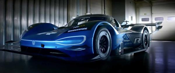 VW I.D. R, McLaren 720S İle Yarışıyor VW I.D. R, McLaren 720S İle Yarışıyor