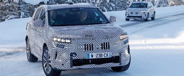 Yeni Renault Kadjar’dan İlk Casus Görüntüler Yeni Renault Kadjar’dan İlk Casus Görüntüler