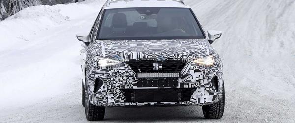 Makyajlanan Seat Arona Üretim İçin Hazır Gibi Makyajlanan Seat Arona Üretim İçin Hazır Gibi