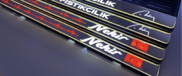 Işıklı Plakalar Araca Nasıl Monte Ediliyor? Işıklı Plakalar Araca Nasıl Monte Ediliyor?