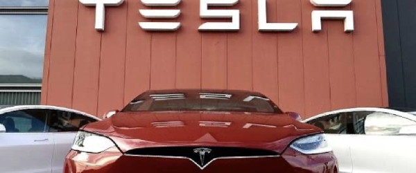 Tesla Elektrikle Çalışan Araçların Şarj Sorununa Çözüm Önerisi Sundu