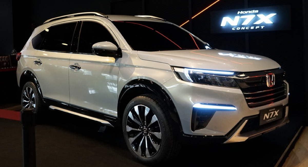 Honda Yeni Crossover Modeli Sergiledi! Honda Yeni Crossover Modeli Sergiledi!