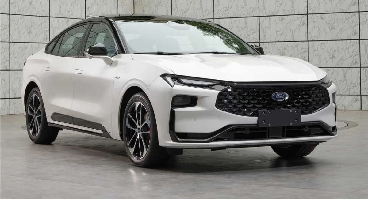 Ford Mondeo Çin’de Yeni Modelini Satışa Çıkardı! Ford Mondeo Çin’de Yeni Modelini Satışa Çıkardı!