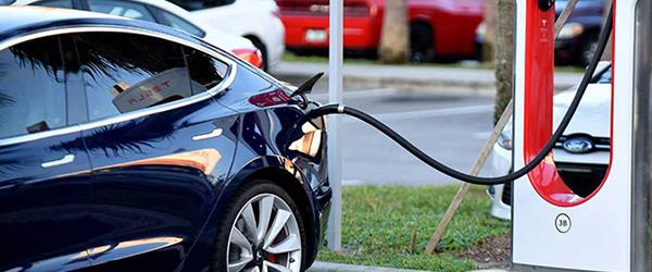 Türkiye’de Elektrikli Ve Hibrit Araçlara Talep Arttı Türkiye’de Elektrikli Ve Hibrit Araçlara Talep Arttı