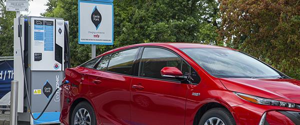 2021 Yılında Türkiye’de Satılan Elektrikli ve İçten Yanmalı Motorlu Otomobil Sayısı Açıklandı 2021 Yılında Türkiye’de Satılan Elektrikli ve İçten Yanmalı Motorlu Otomobil Sayısı Açıklandı