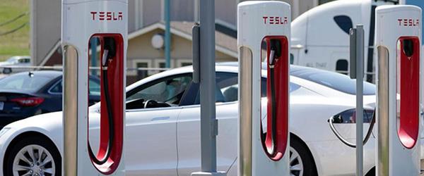 Tesla, İzmir’de Süper Şarj İstasyonu Kurma Yolunda Çalışmalara Başladı