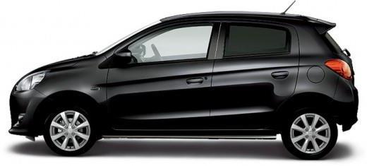 Mitsubishi Space Star İnci Siyah Mitsubishi Space Star İnci Siyah